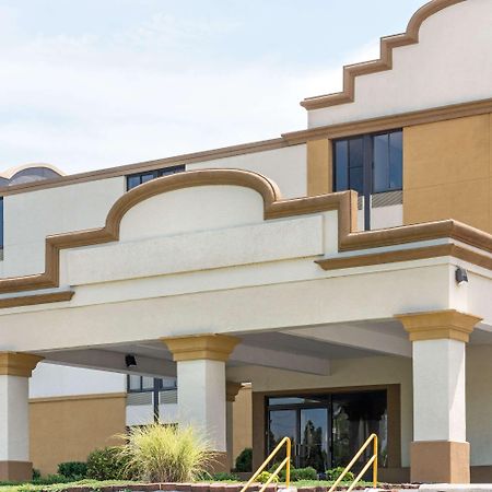 Days Inn By Wyndham Hagerstown I-70 Kültér fotó